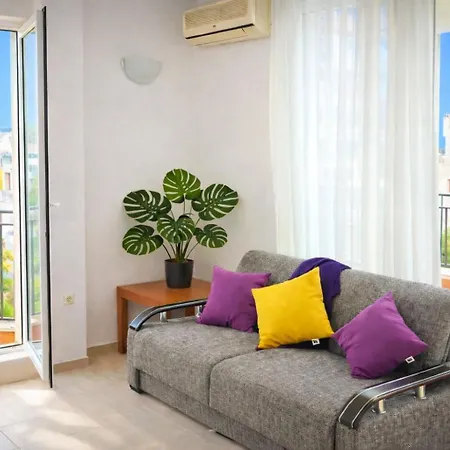 Sunset Dream Polo شقة